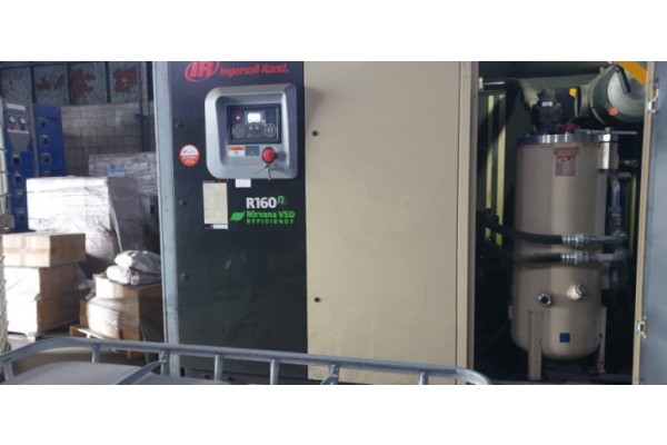 안녕하세요 대성에어텍 입니다.INGERSOLL RAND R160 200HP 콤프레셔소모품 교체 작업을 위해 업체 방문하였습니다.&nbsp;콤프레서 정면&nbsp;…
